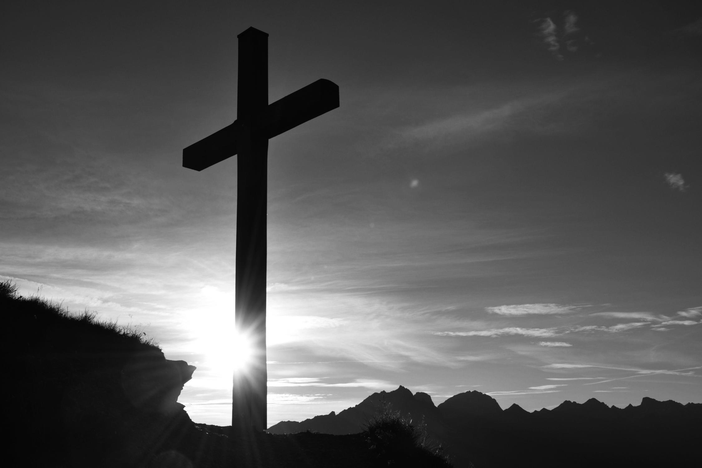 tuor-cross-5001114
